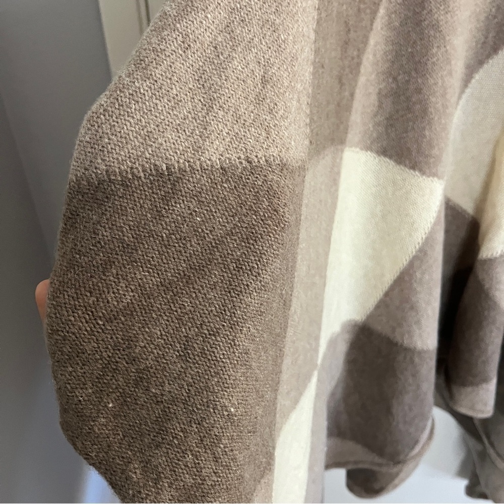 Boston Proper Cream Lambswool Plaid Preppy Relaxed Knit V Neck Poncho Sweater - Picture 3 of 7